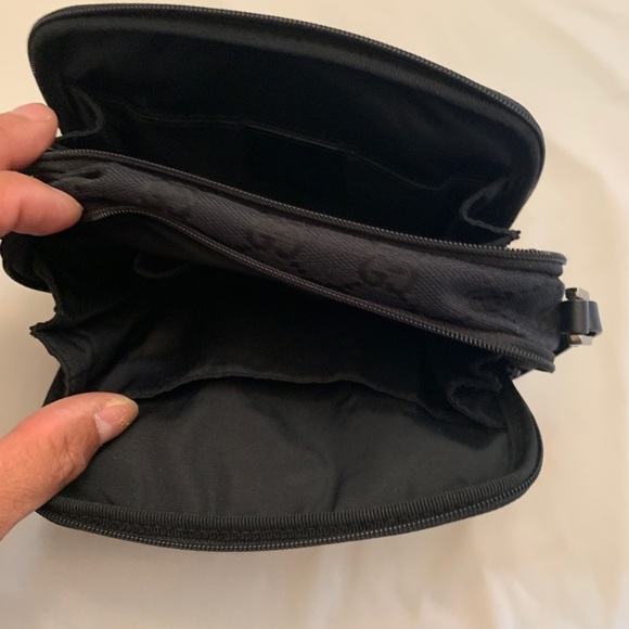 Gucci Wristlet/Purse! - Picture 4 of 7